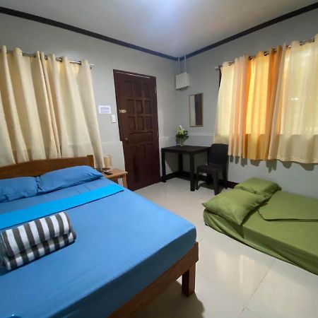 Alona Bohol Backpackers Hostel パングラオ エクステリア 写真